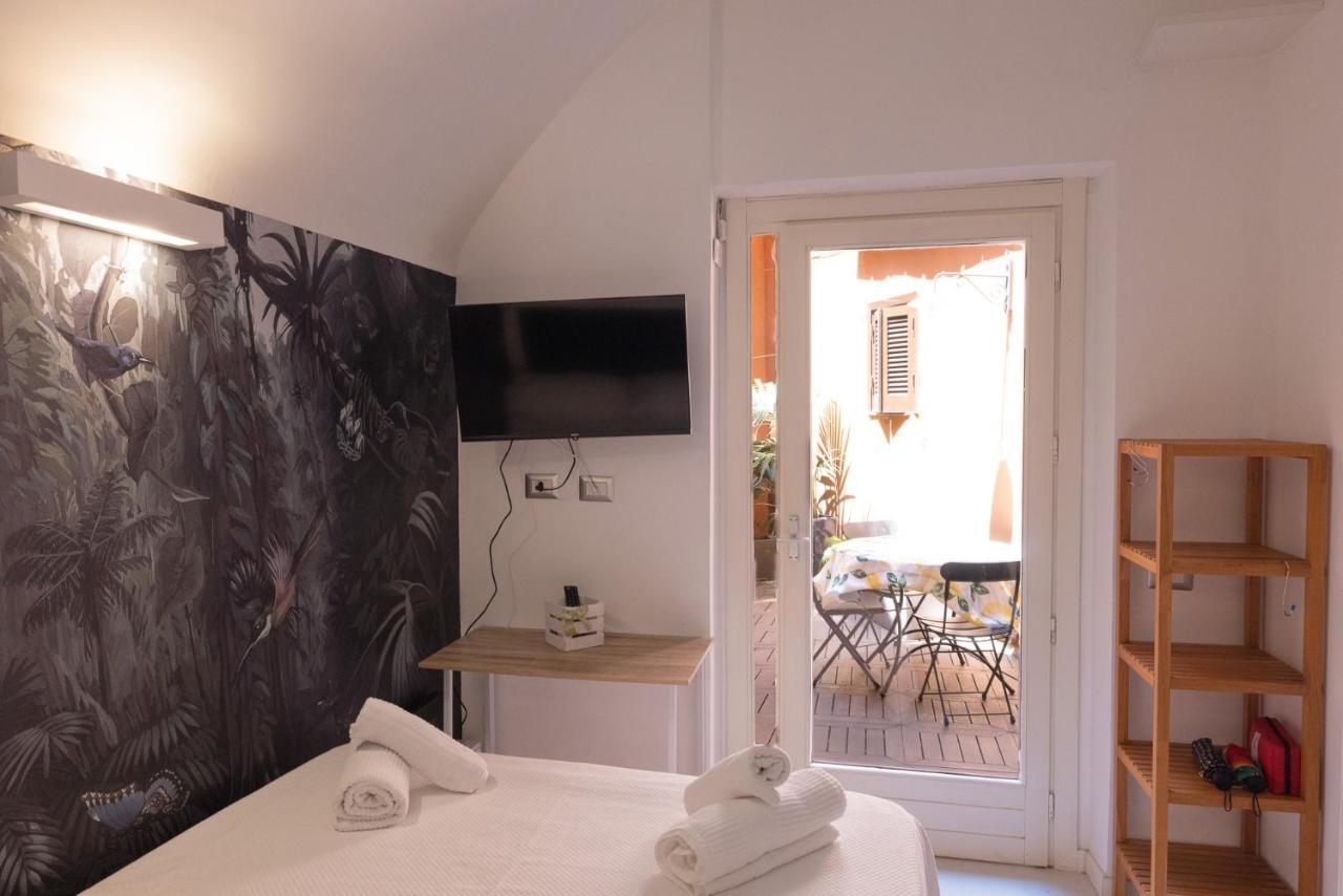 Rione Monti Studio Apt With Private Garden Rom Exterior foto